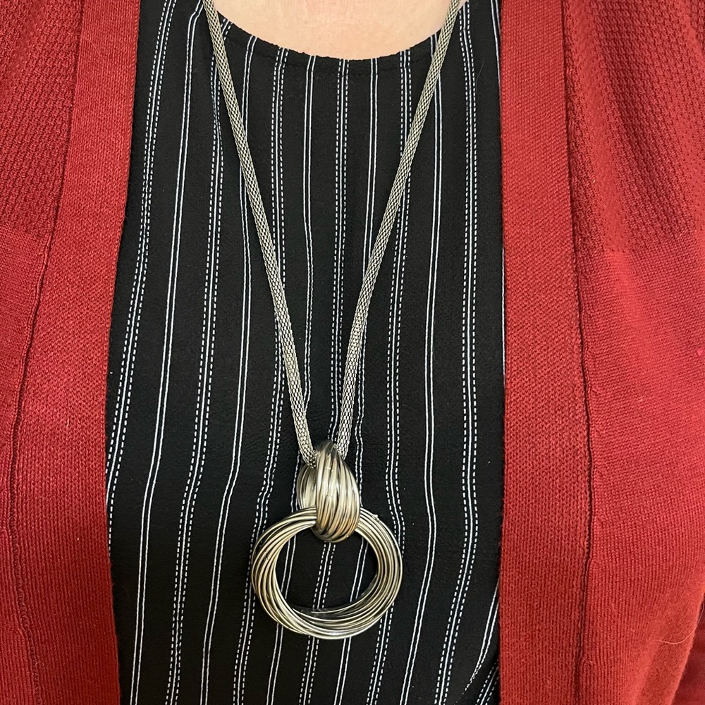 Multiple circles necklace